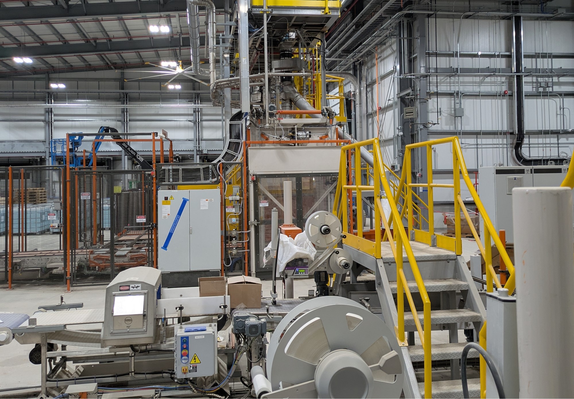 bartek-plant2 An order processing station at Bartek Ingredients
